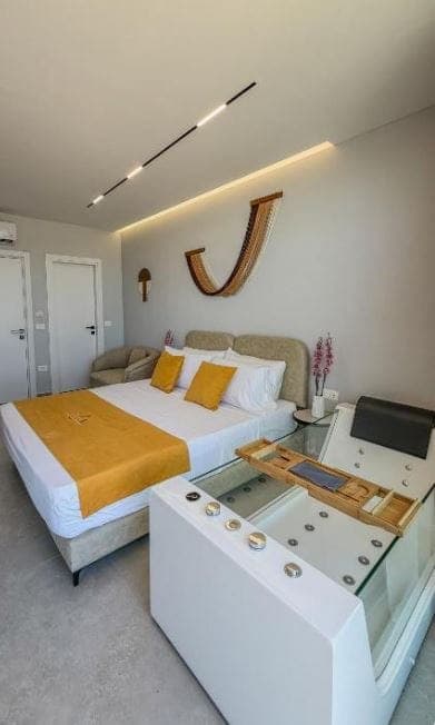 Deluxe Suite II image 6